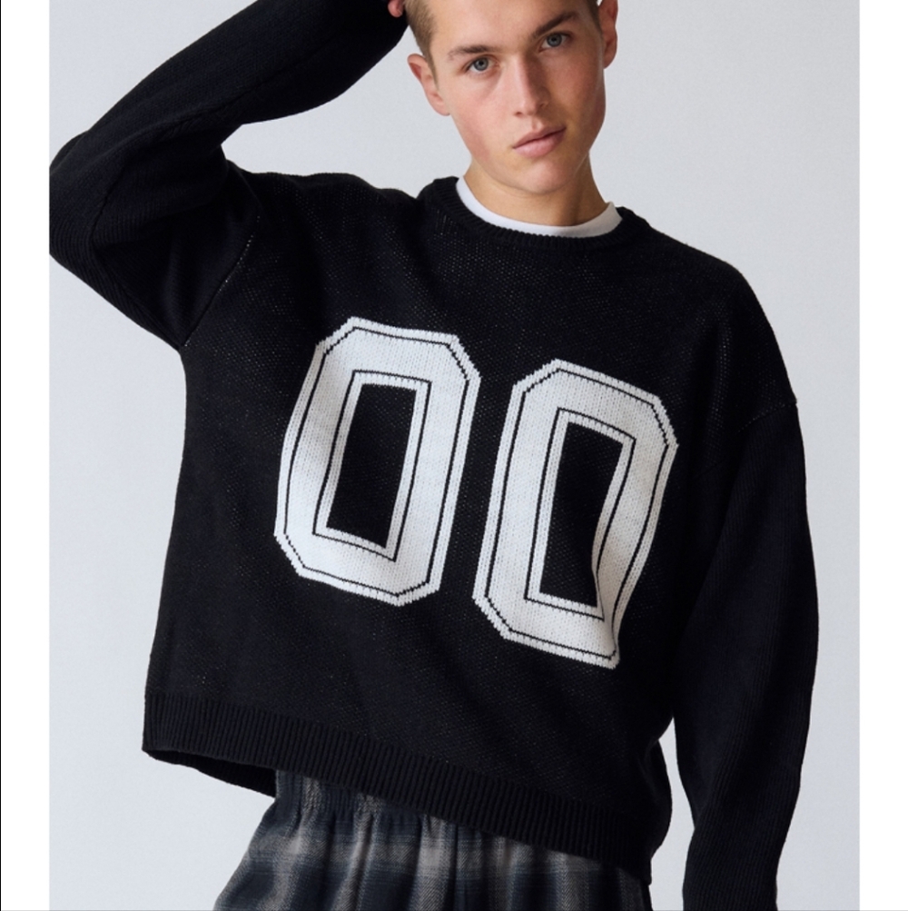 Urban Outfitters Men's Varsity Black White "00" Omar Crewneck Sweater XXL